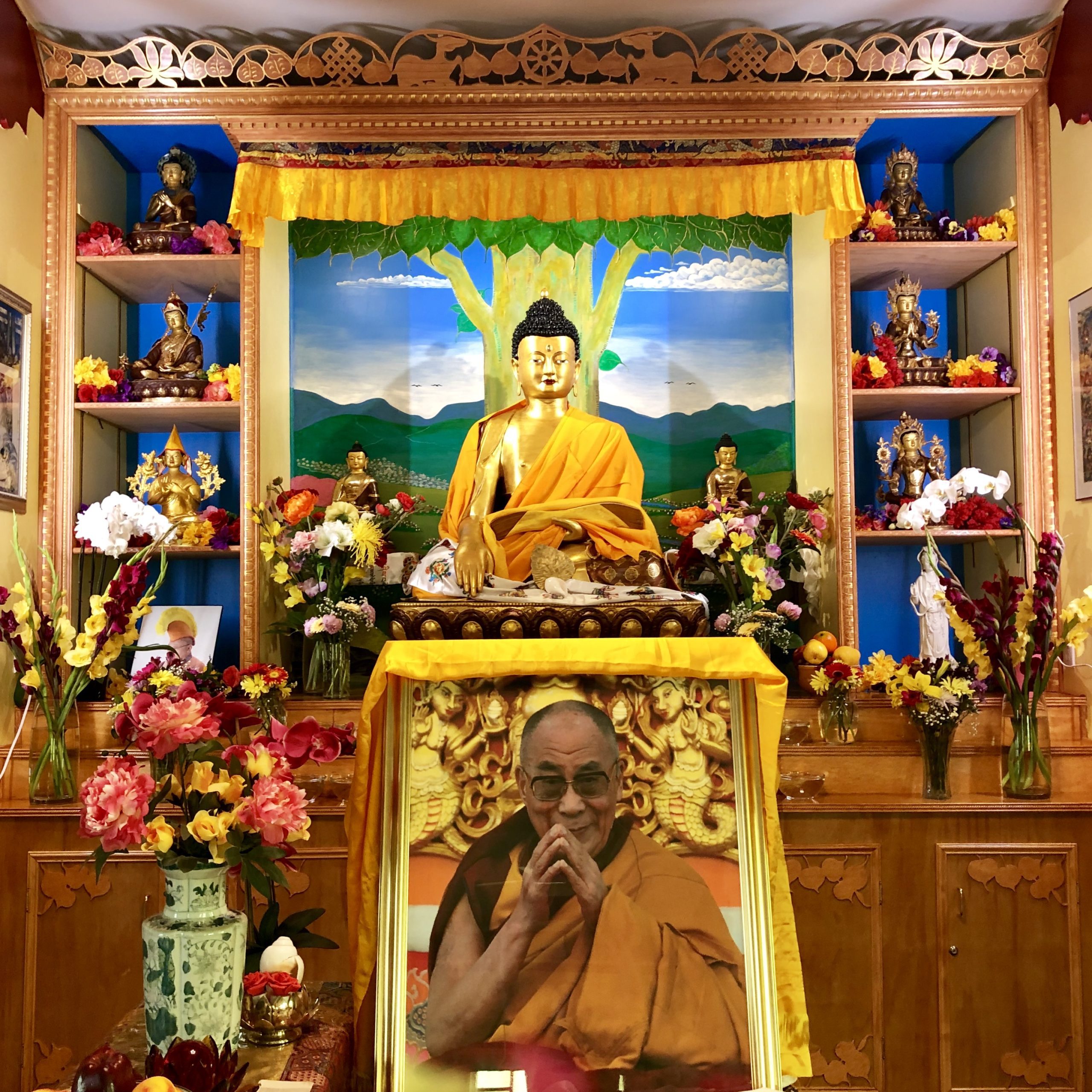 Tibetan Buddhist Altar Buddhist Institute