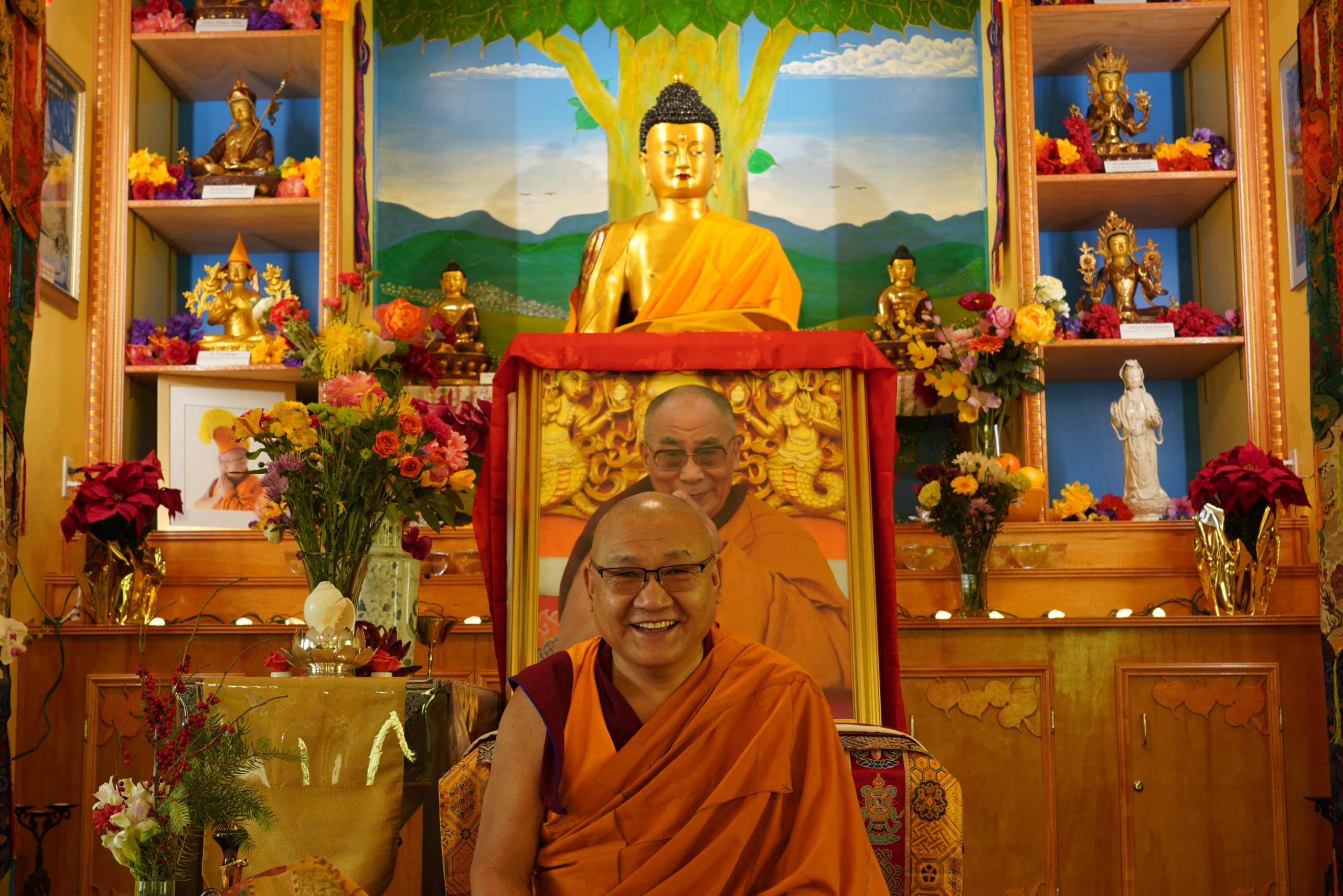 Geshe Phelgye teaching at the Buddhist Institute of Universal Compassion